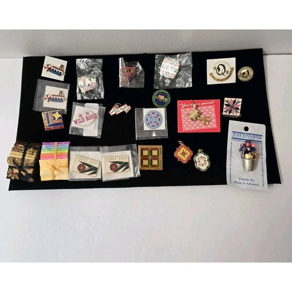 Quilting Show/ NQA PINS& Commemorative PENDANT LOT VARIOUS YEARS